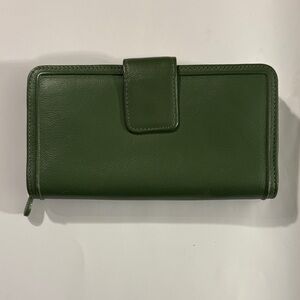 Vintage!! Green Pebbled Leather Wallet